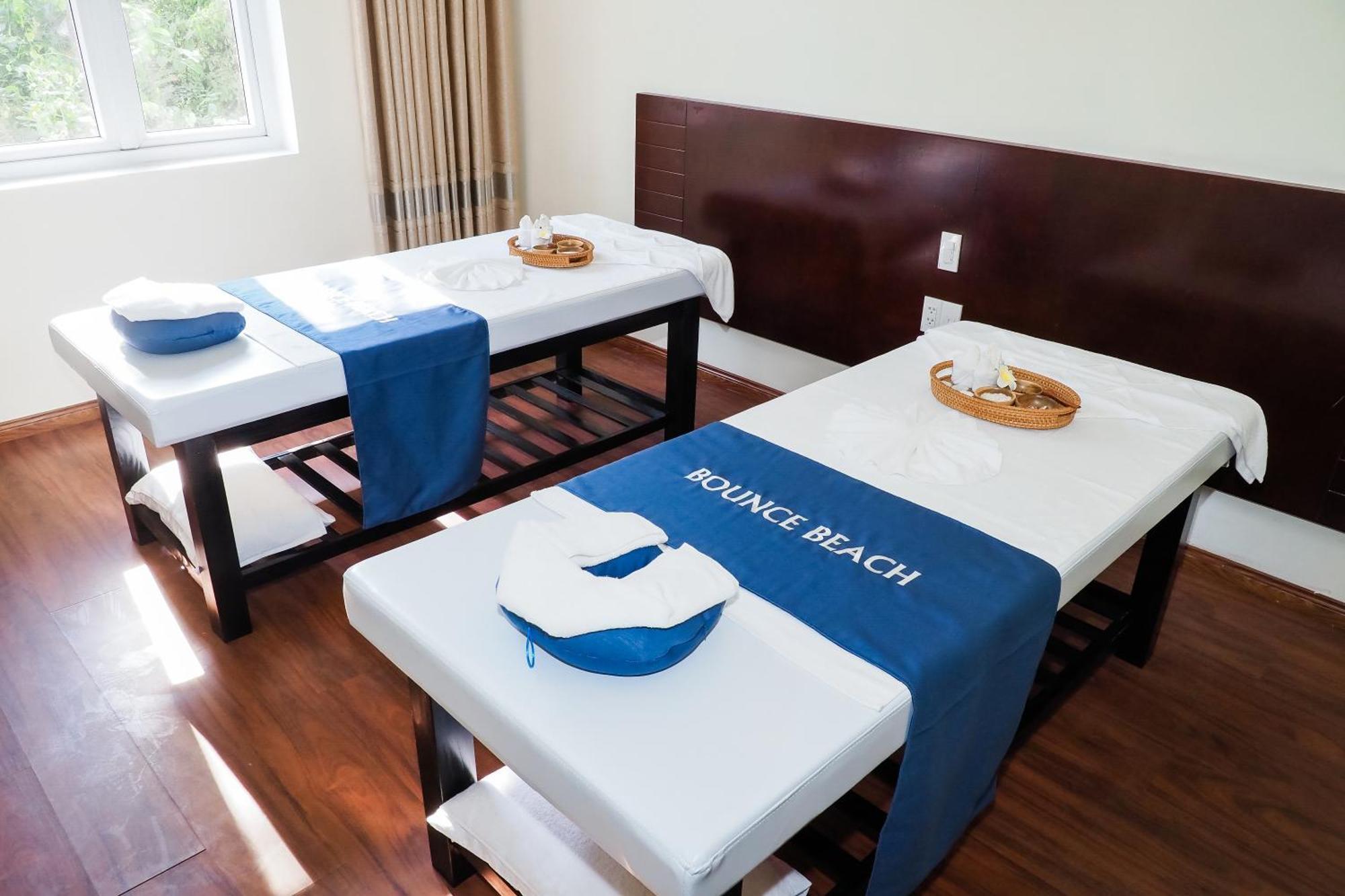 Bounce Beach Resort And Spa Da Nang Esterno foto