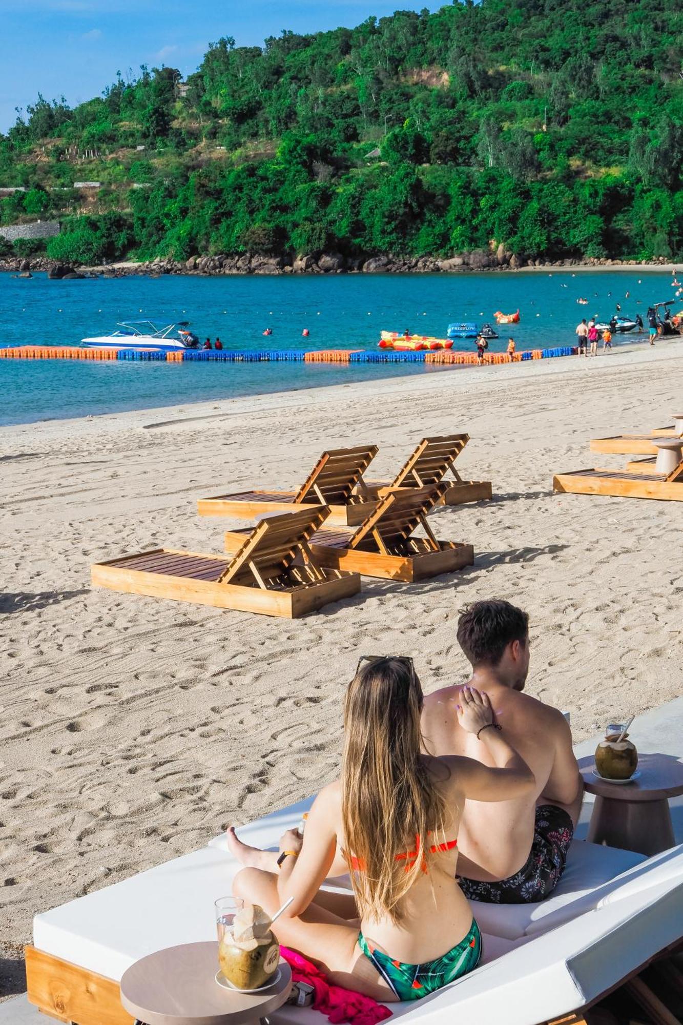 Bounce Beach Resort And Spa Da Nang Esterno foto